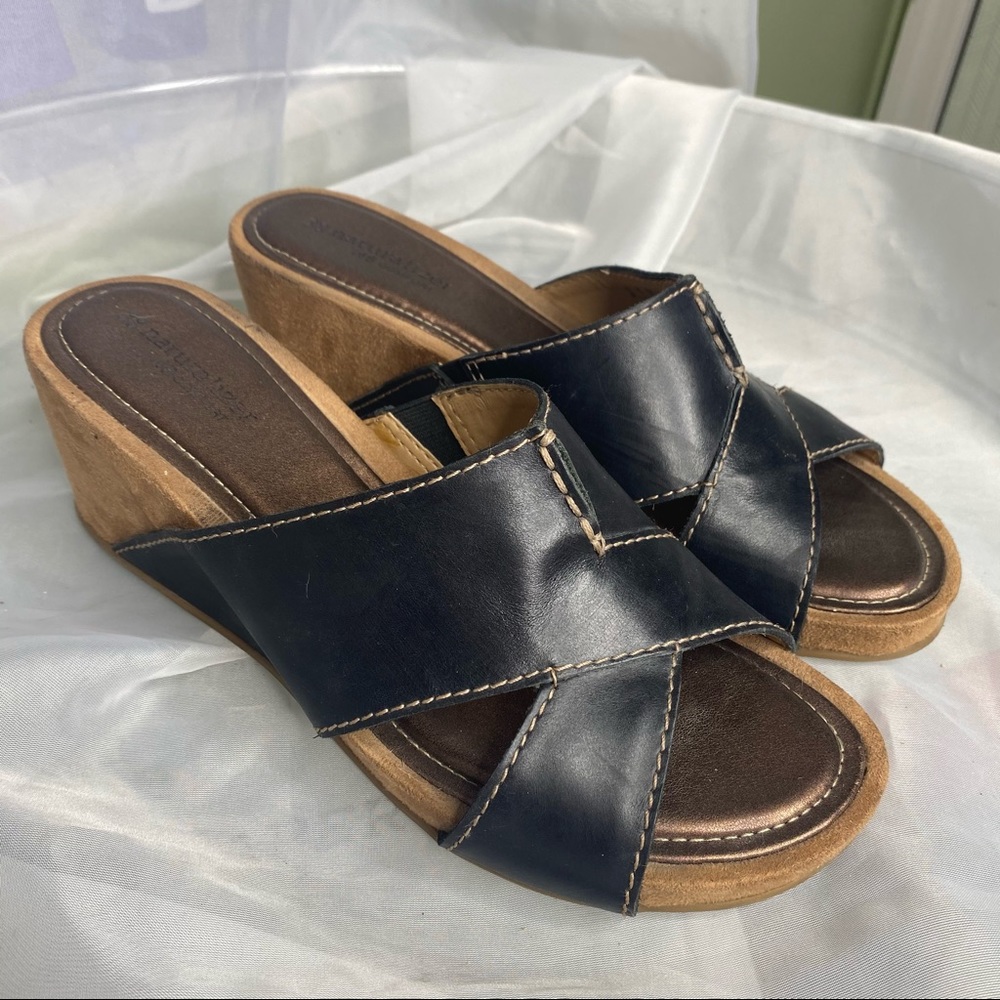Naturalizer N5 Comfort Black / Tan Wedges Sandals 
Size 9